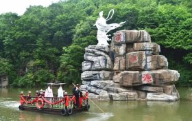 火爆出圈的福利來啦！漢江源景區(qū)年卡只需*元，無限暢游 →縮略圖