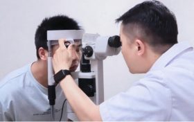 視力追逐戰(zhàn)！“生死時(shí)速” 開展FCB手術(shù)，為18歲網(wǎng)脫少年“搶”回視力！縮略圖